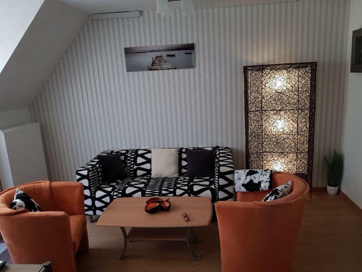 Appartamento Heimathafen Neufolstenhausen Esterno foto